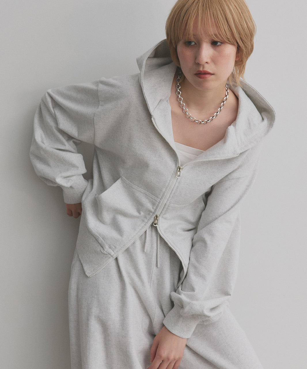 アドティエ ad thie 【2025AW新作】ダブルジップスウェットパーカー （チャコール） チャコール