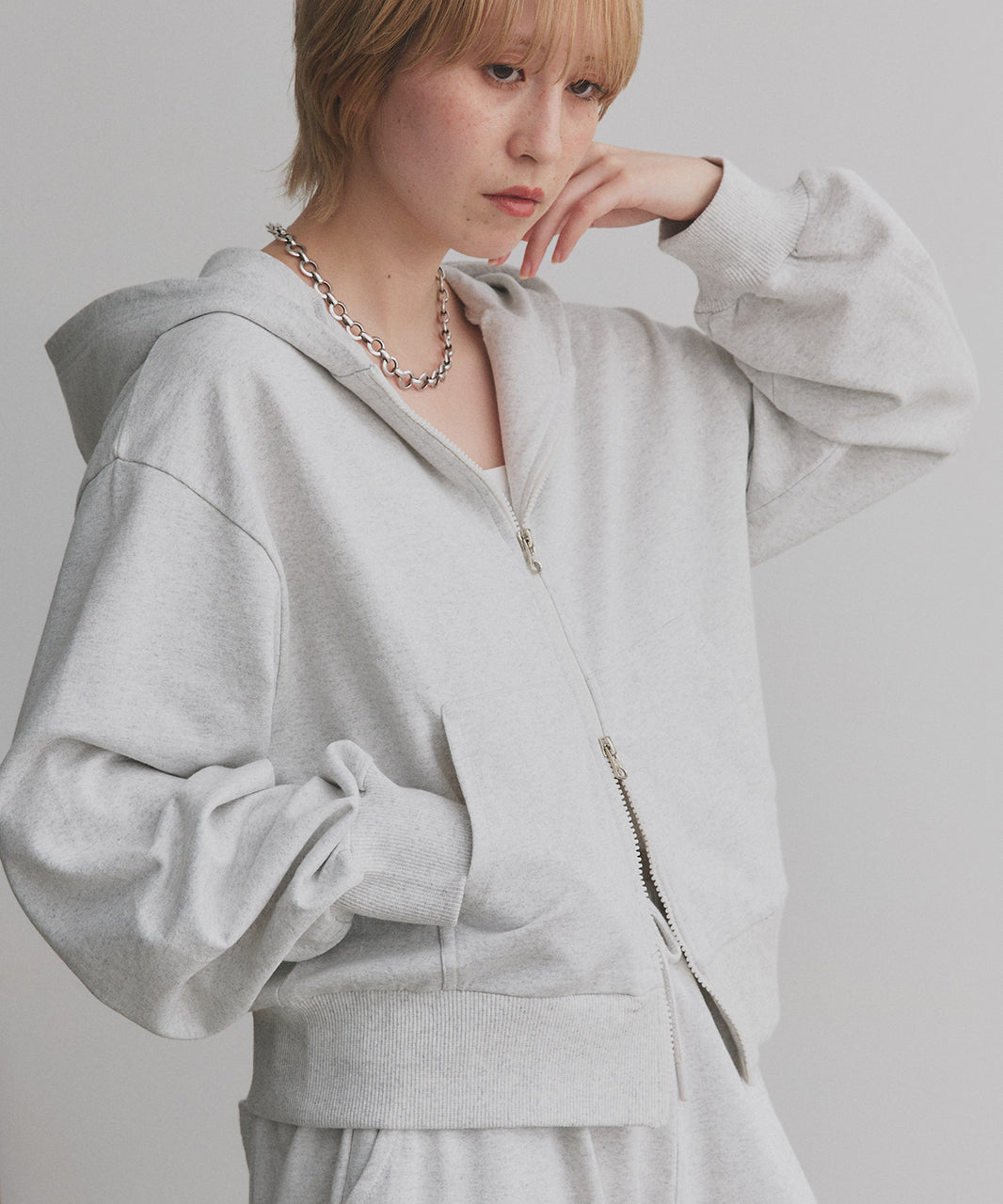 アドティエ ad thie 【2025AW新作】ダブルジップスウェットパーカー （オートミール） オートミール