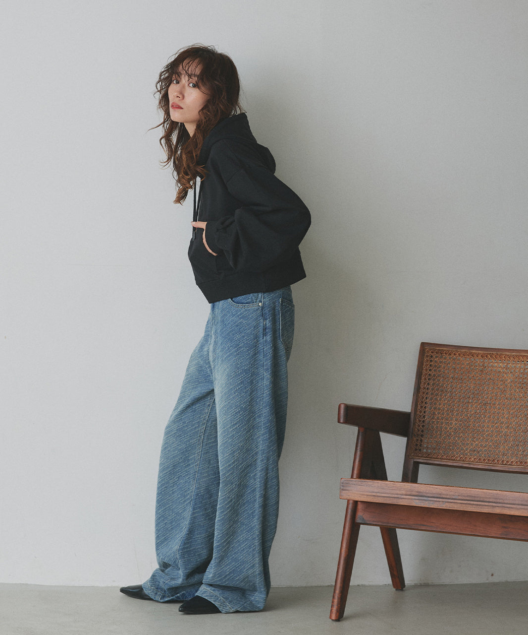 アドティエ ad thie 【2025AW新作】ショート丈スウェットフーディーパーカー （モクグレー） モクグレー