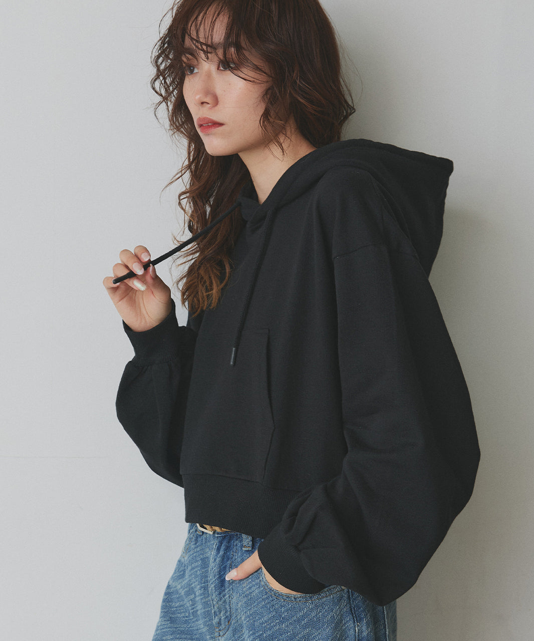 アドティエ ad thie 【2025AW新作】ショート丈スウェットフーディーパーカー （モクグレー） モクグレー