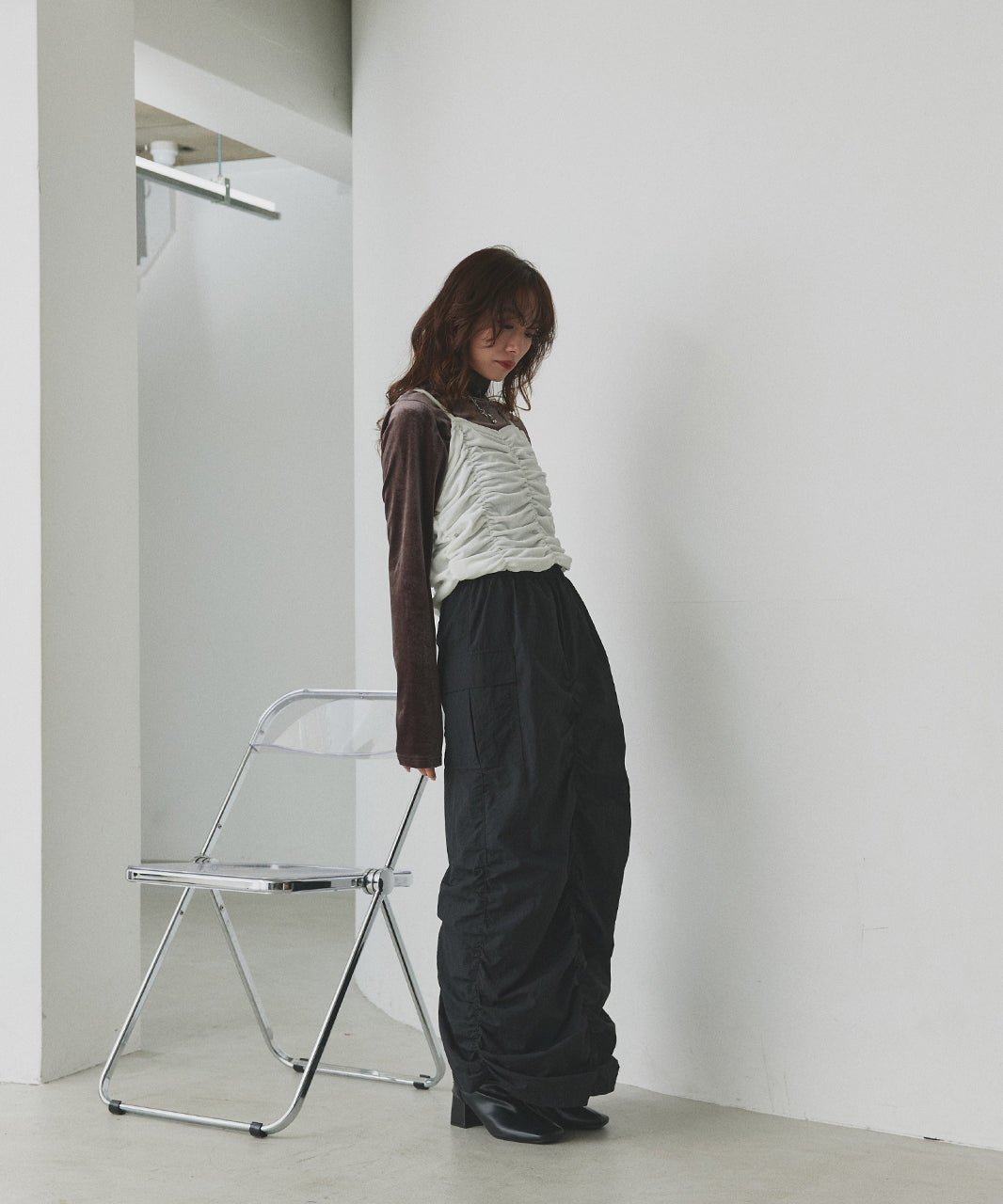 アドティエ ad thie 【2025AW新作】シャーリングベロアキャミソール （ダークブラウン） ダークブラウン