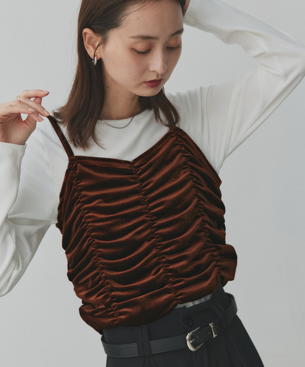 アドティエ ad thie 【2025AW新作】シャーリングベロアキャミソール （ダークブラウン） ダークブラウン