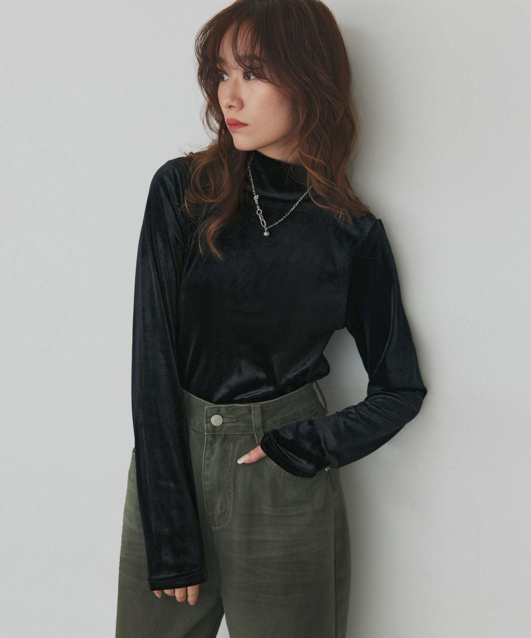 アドティエ ad thie 【2025AW新作】ベロアハイネックトップス （オフホワイト） オフホワイト