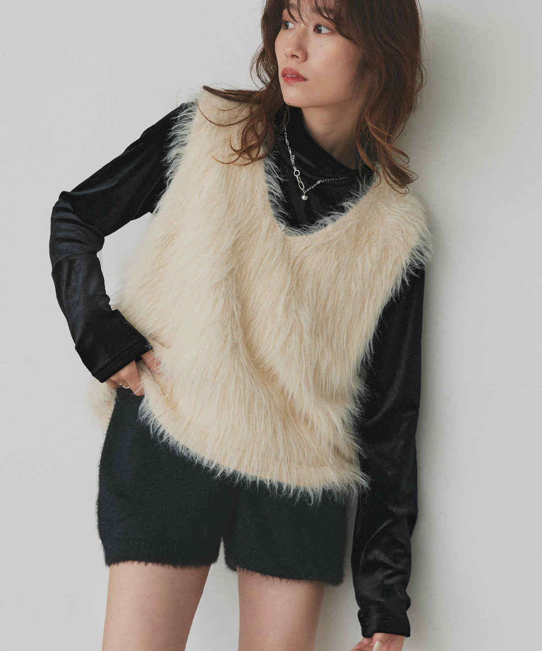 アドティエ ad thie 【2025AW新作】ベロアハイネックトップス （オフホワイト） オフホワイト