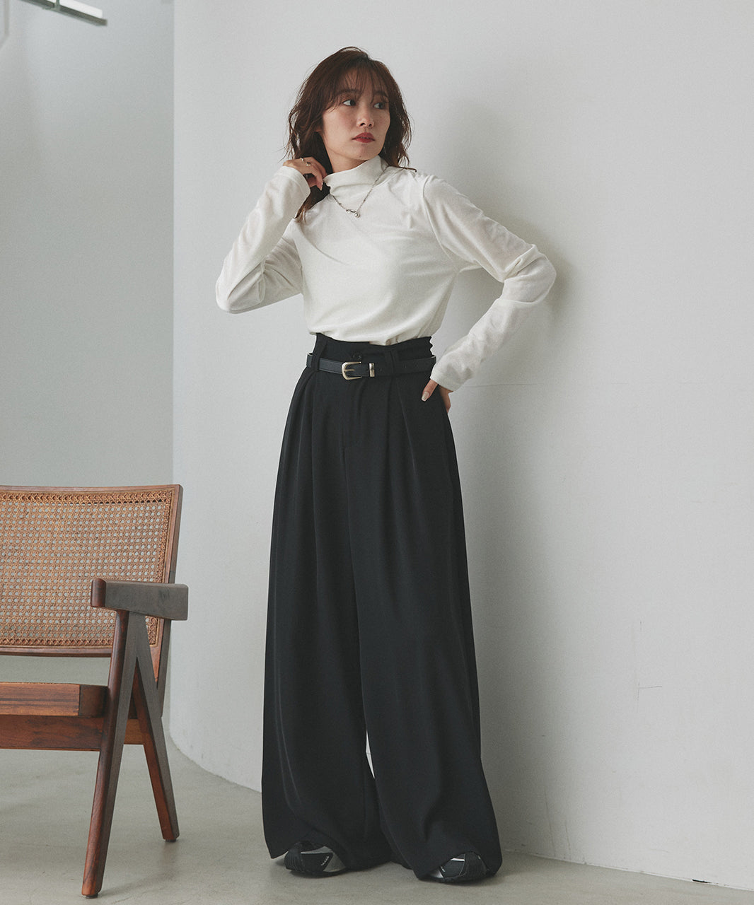 アドティエ ad thie 【2025AW新作】ベロアハイネックトップス （オフホワイト） オフホワイト