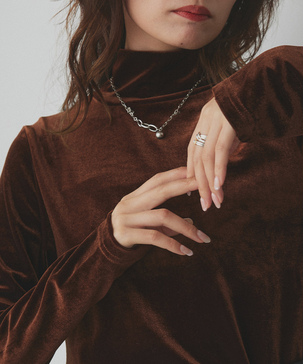 アドティエ ad thie 【2025AW新作】ベロアハイネックトップス （オフホワイト） オフホワイト