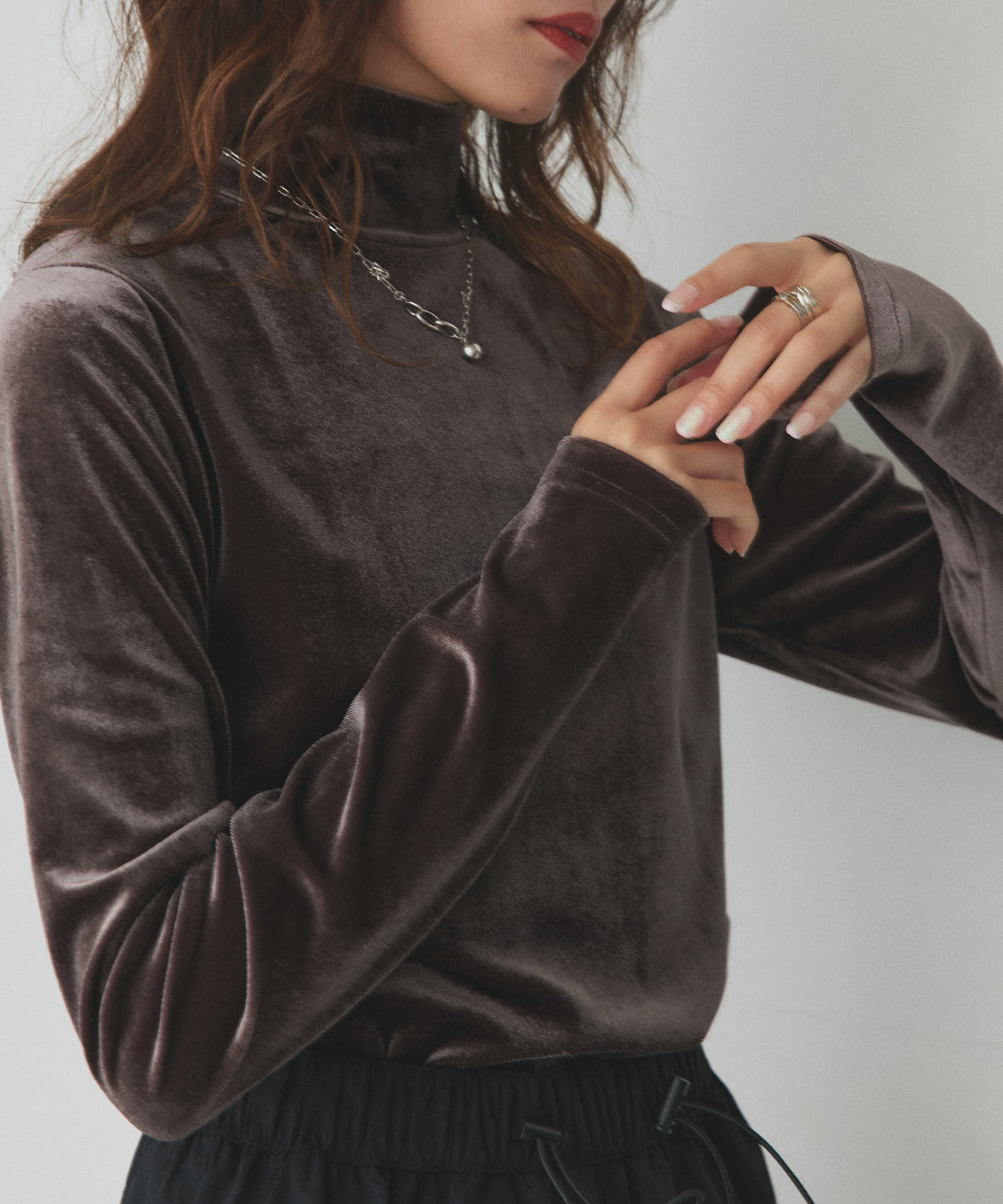 アドティエ ad thie 【2025AW新作】ベロアハイネックトップス （チャコール） チャコール