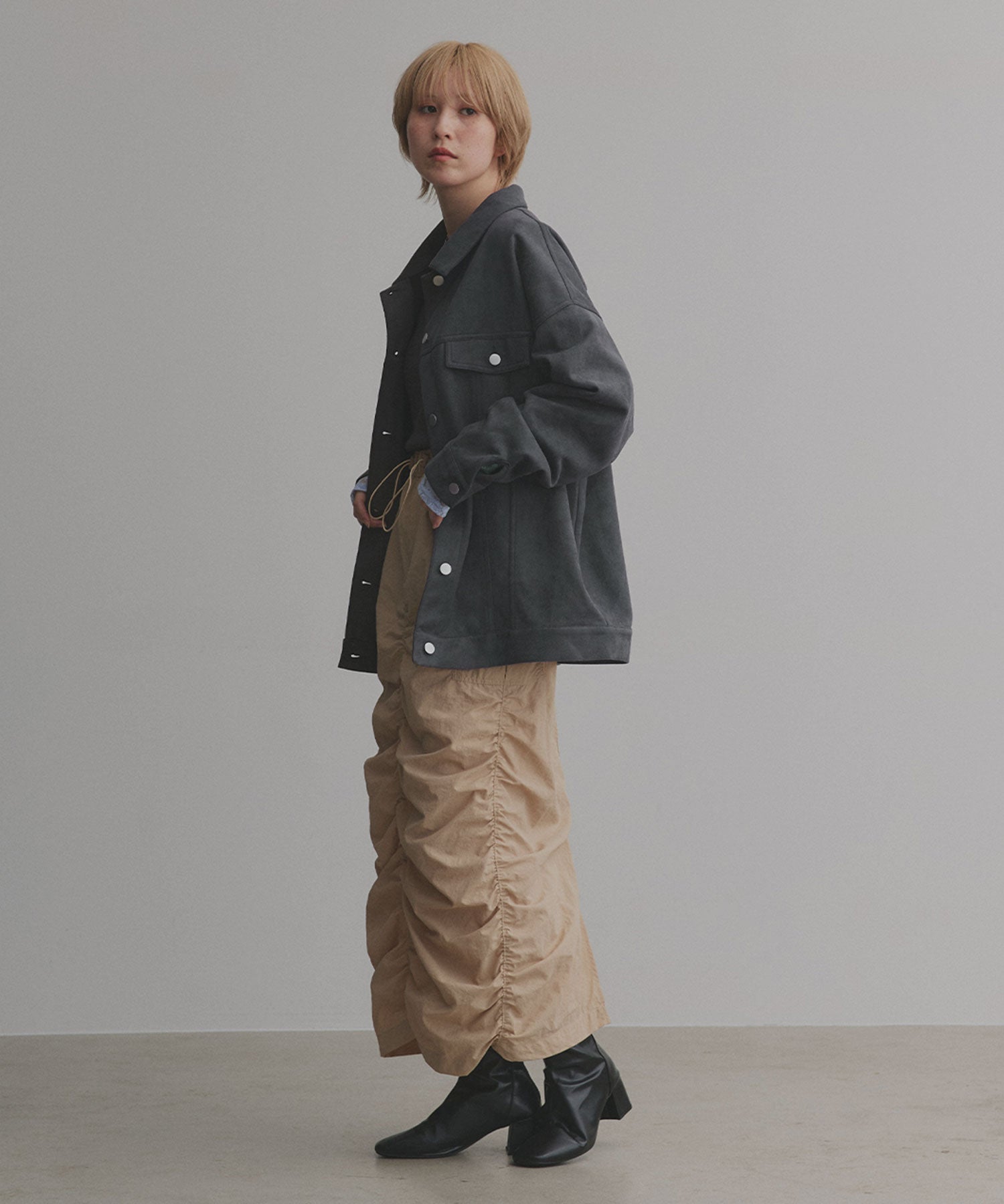 アドティエ ad thie 【2025AW新作】オーバーシルエット スエードジャケット （チャコール） チャコール