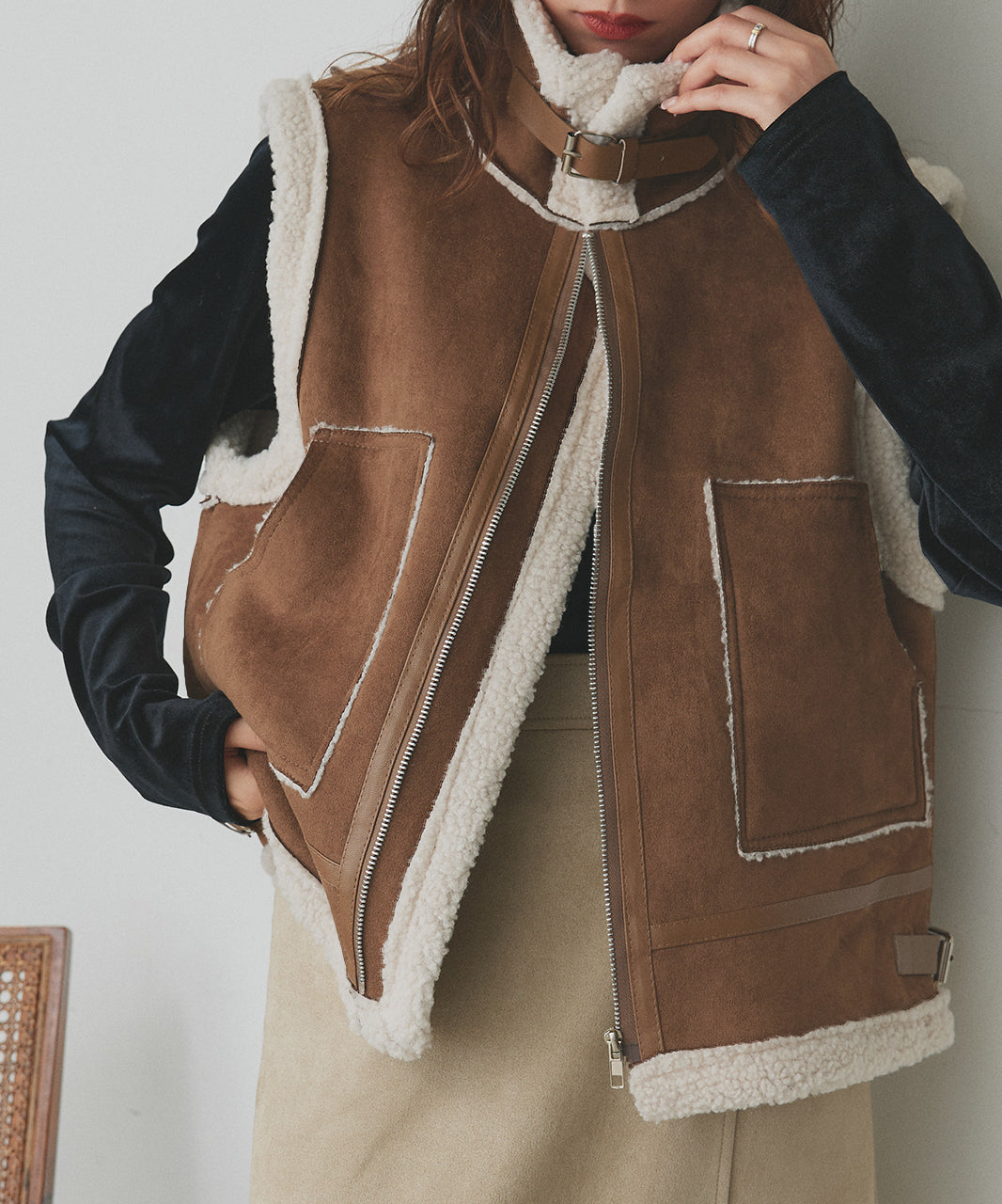 アドティエ ad thie 【2025AW新作】ムートンボアベスト （アイボリー） アイボリー