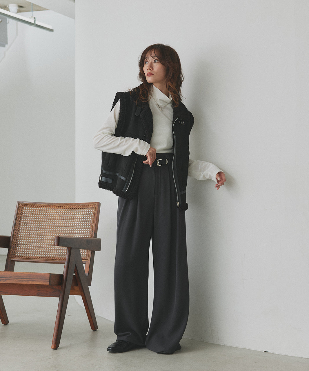 アドティエ ad thie 【2025AW新作】ムートンボアベスト （アイボリー） アイボリー