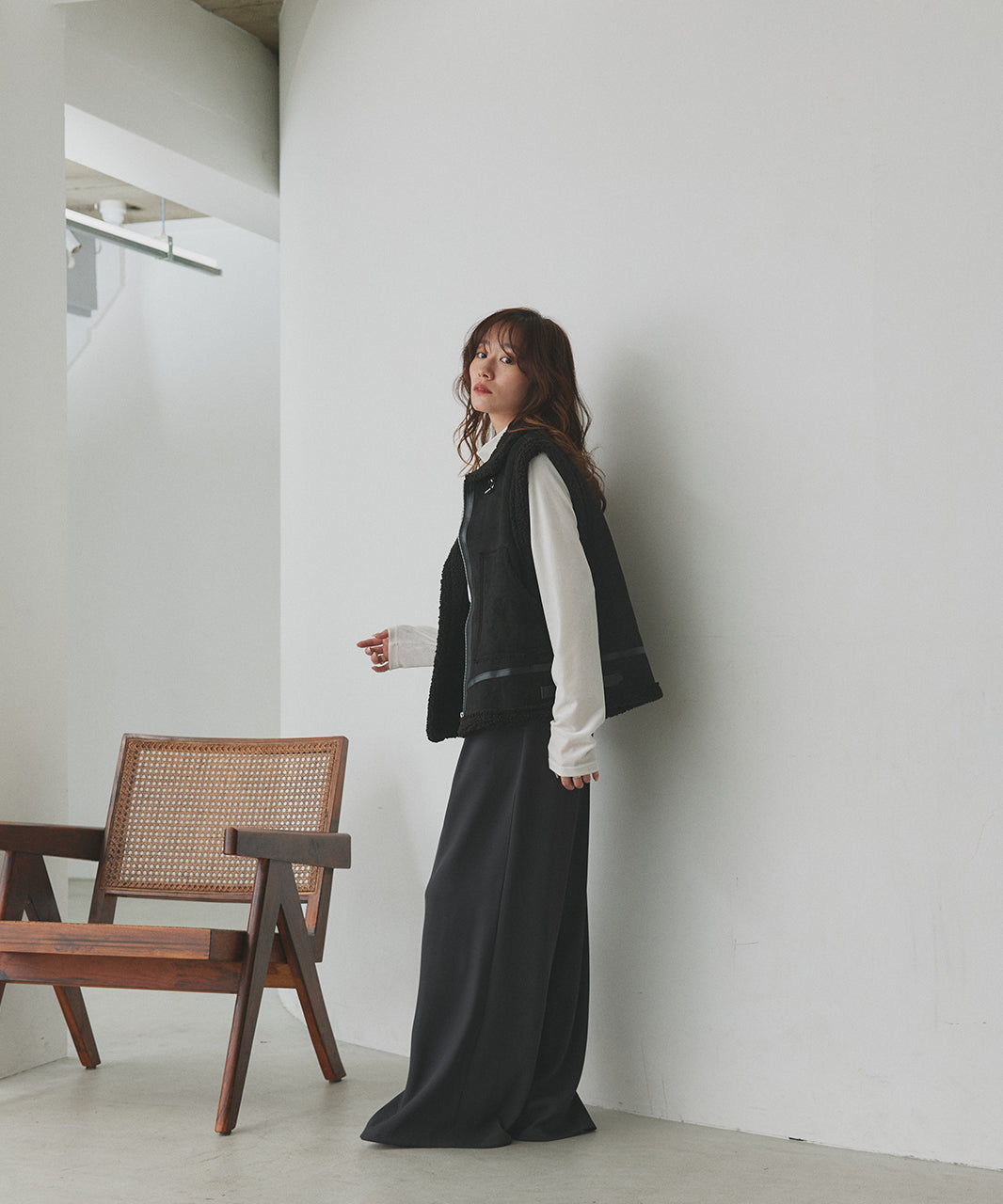 アドティエ ad thie 【2025AW新作】ムートンボアベスト （アイボリー） アイボリー