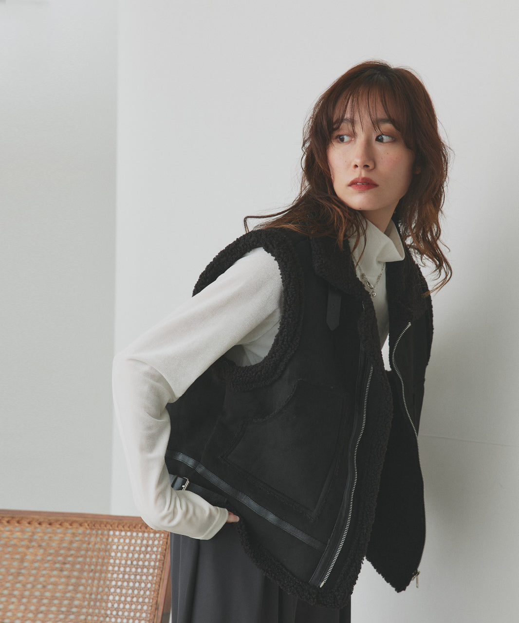 アドティエ ad thie 【2025AW新作】ムートンボアベスト （アイボリー） アイボリー