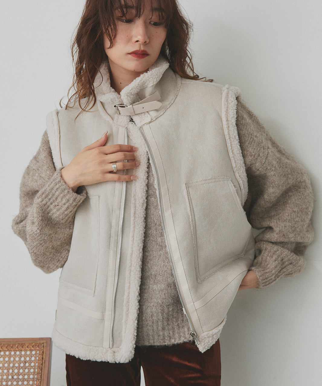 アドティエ ad thie 【2025AW新作】ムートンボアベスト （アイボリー） アイボリー