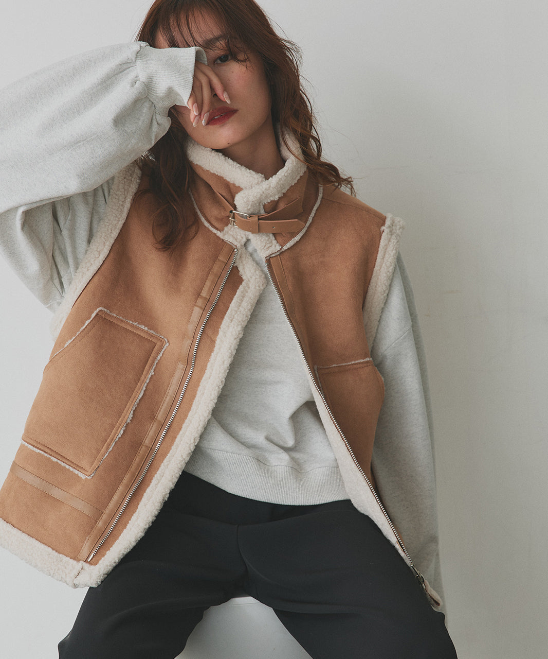 アドティエ ad thie 【2025AW新作】ムートンボアベスト （キャメル） キャメル