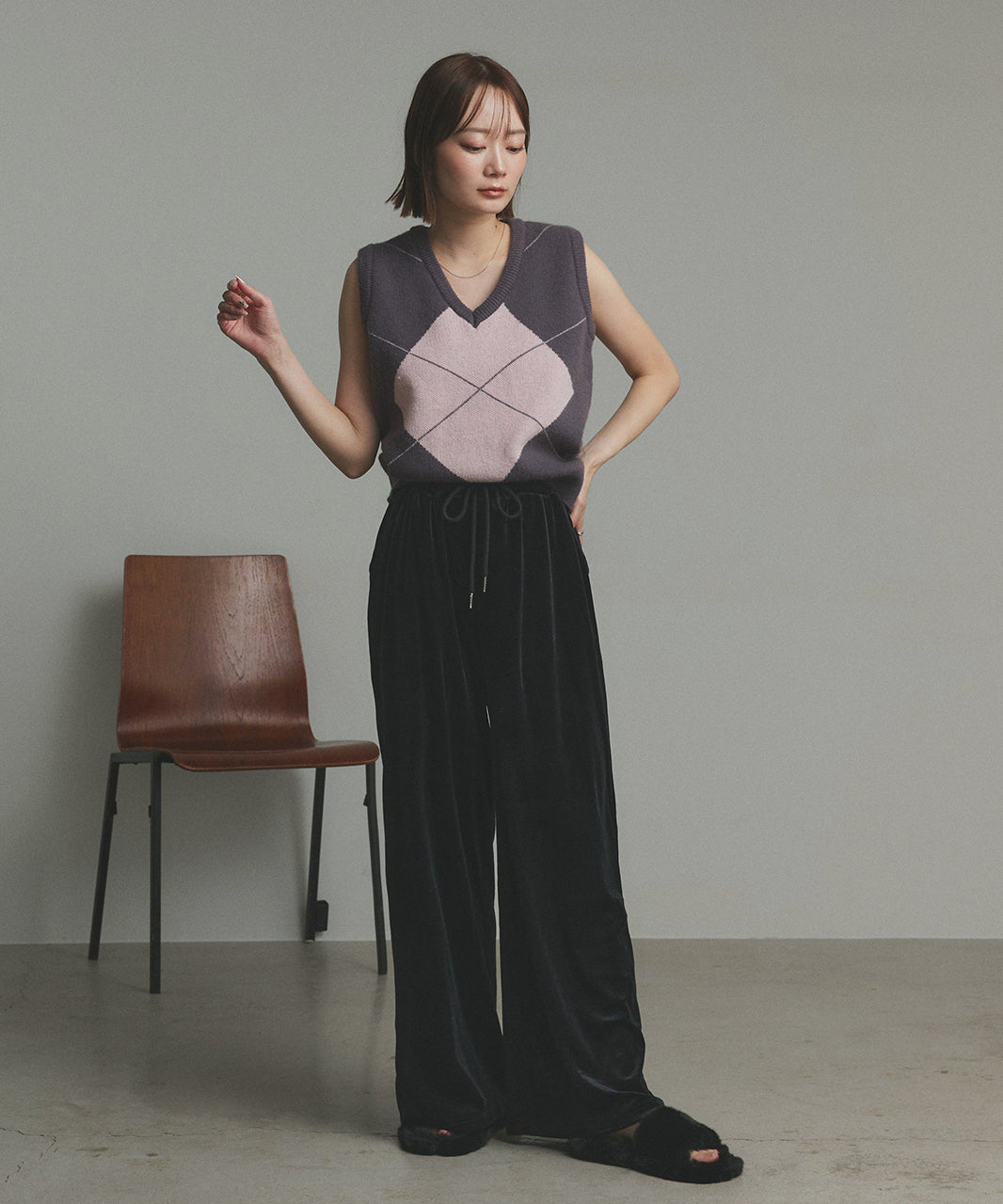 アドティエ ad thie 【2025AW新作】ベロアイージーロングパンツ （ダークブラウン） ダークブラウン