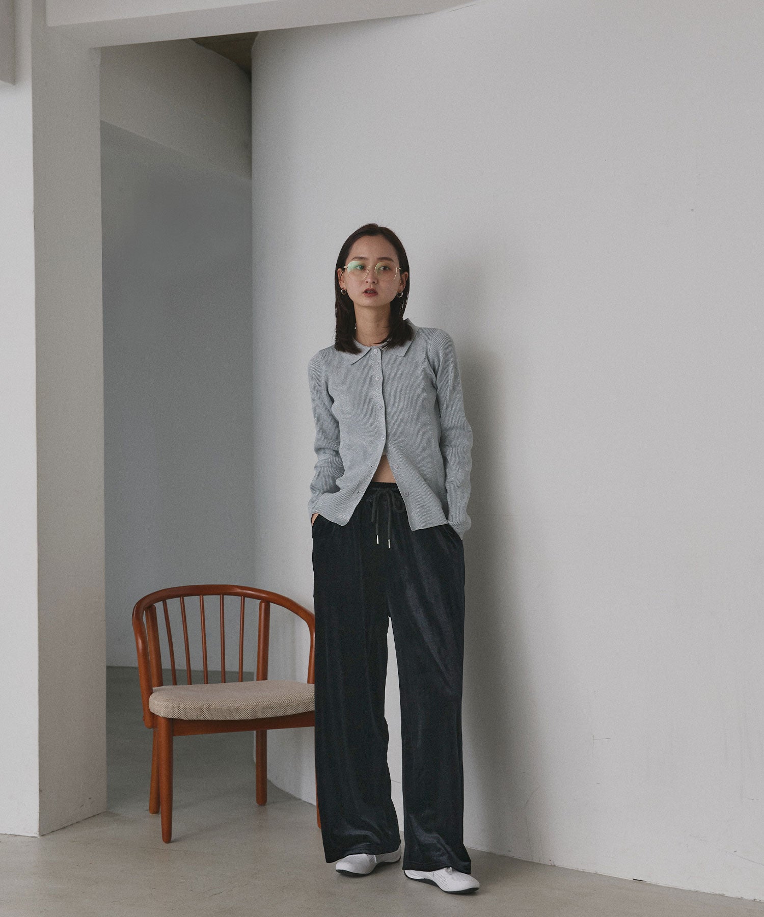 アドティエ ad thie 【2025AW新作】ベロアイージーロングパンツ （ダークブラウン） ダークブラウン