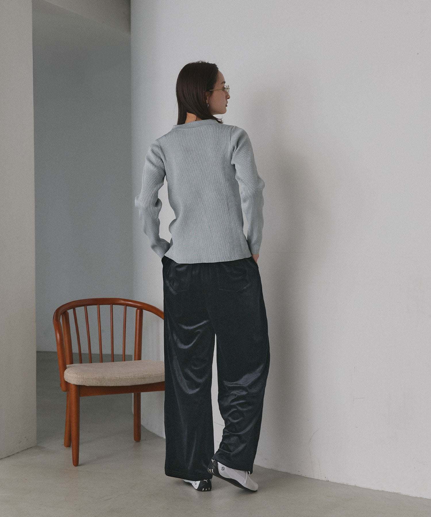 アドティエ ad thie 【2025AW新作】ベロアイージーロングパンツ （ダークブラウン） ダークブラウン