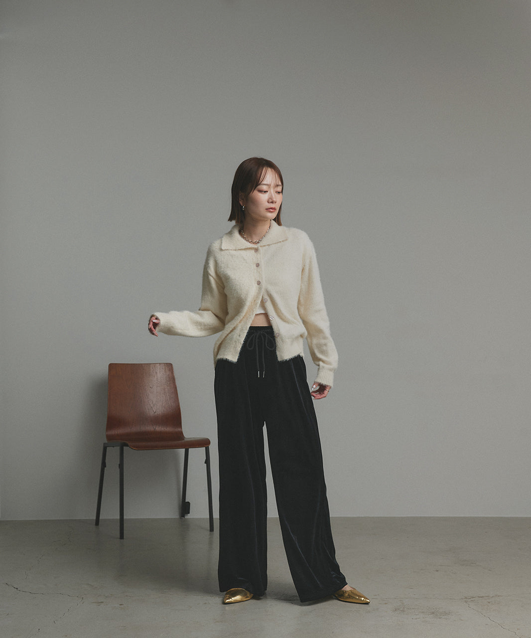 アドティエ ad thie 【2025AW新作】ベロアイージーロングパンツ （ダークブラウン） ダークブラウン