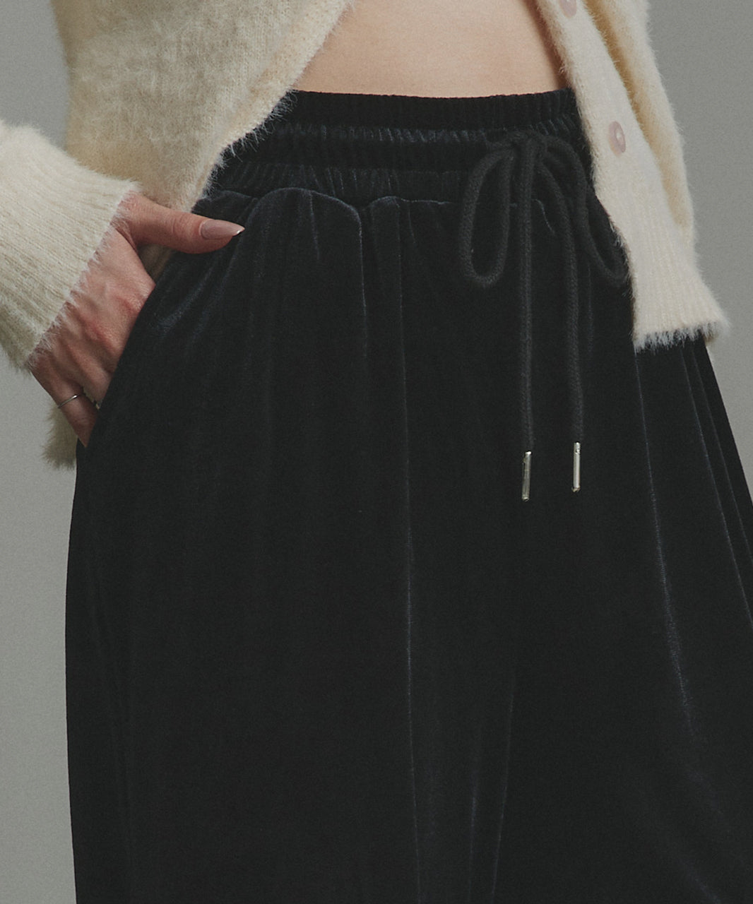 アドティエ ad thie 【2025AW新作】ベロアイージーロングパンツ （ダークブラウン） ダークブラウン