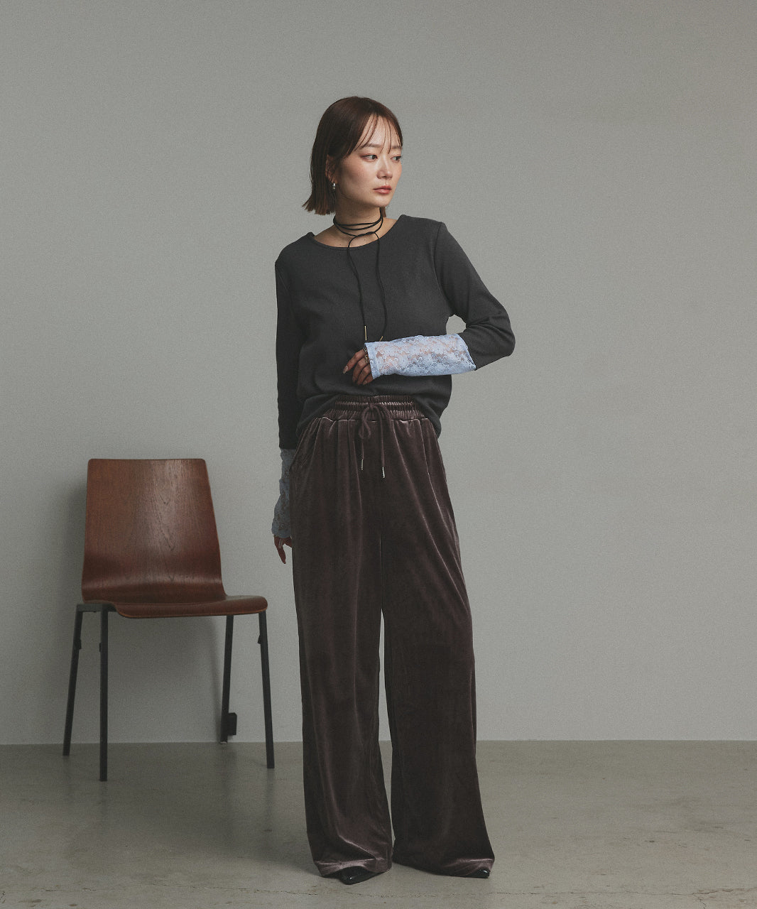 アドティエ ad thie 【2025AW新作】ベロアイージーロングパンツ （ダークブラウン） ダークブラウン