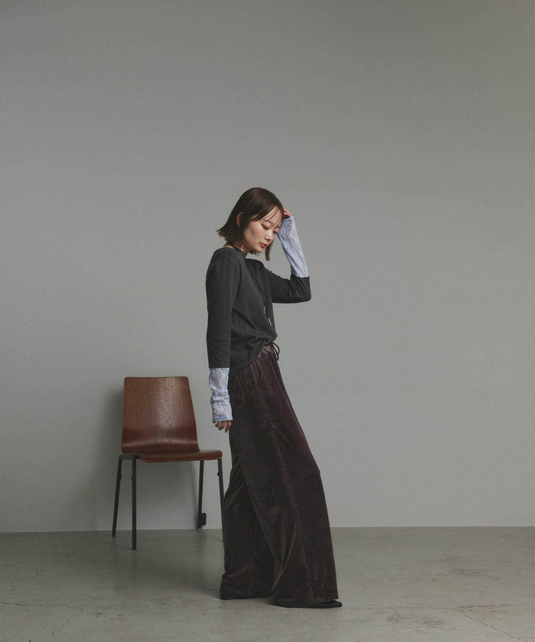 アドティエ ad thie 【2025AW新作】ベロアイージーロングパンツ （ダークブラウン） ダークブラウン