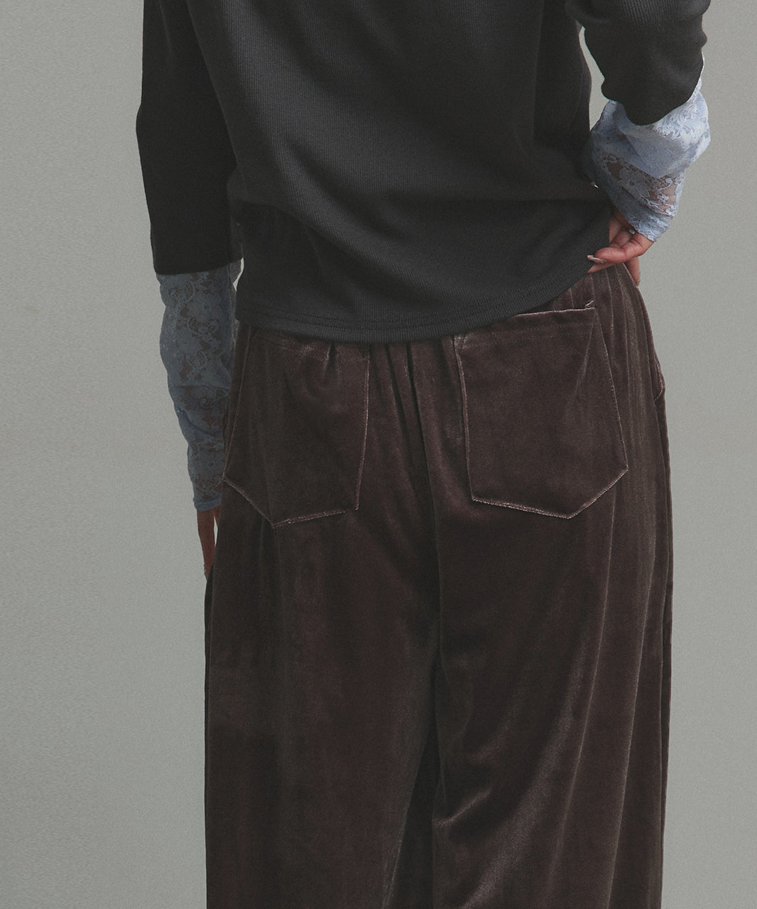 アドティエ ad thie 【2025AW新作】ベロアイージーロングパンツ （ダークブラウン） ダークブラウン