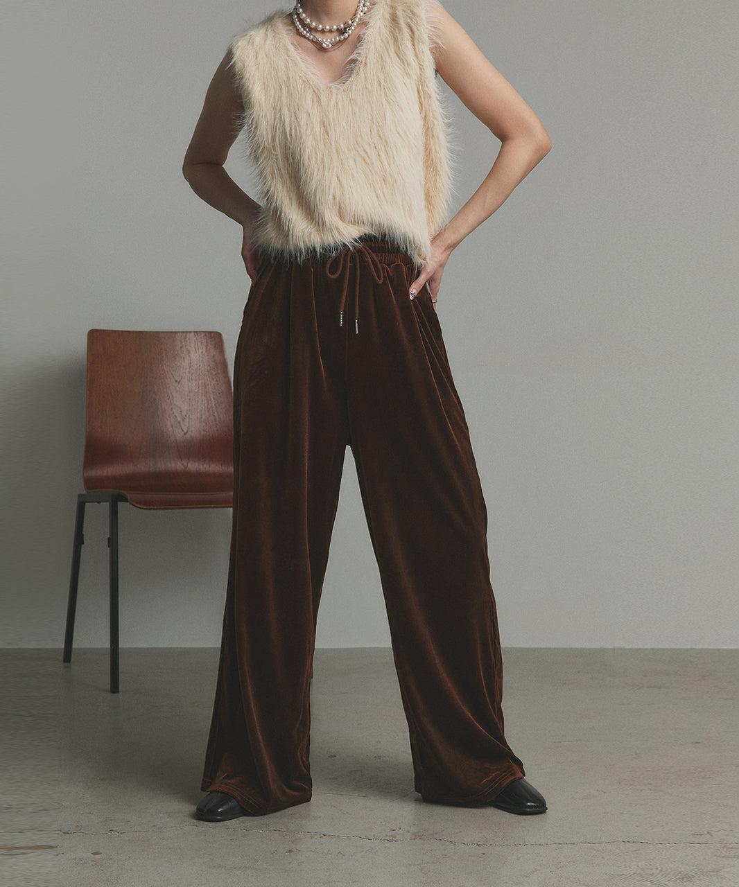 アドティエ ad thie 【2025AW新作】ベロアイージーロングパンツ （ダークブラウン） ダークブラウン