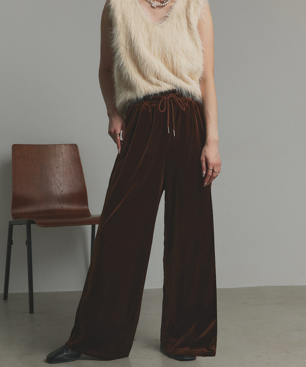 アドティエ ad thie 【2025AW新作】ベロアイージーロングパンツ （ダークブラウン） ダークブラウン