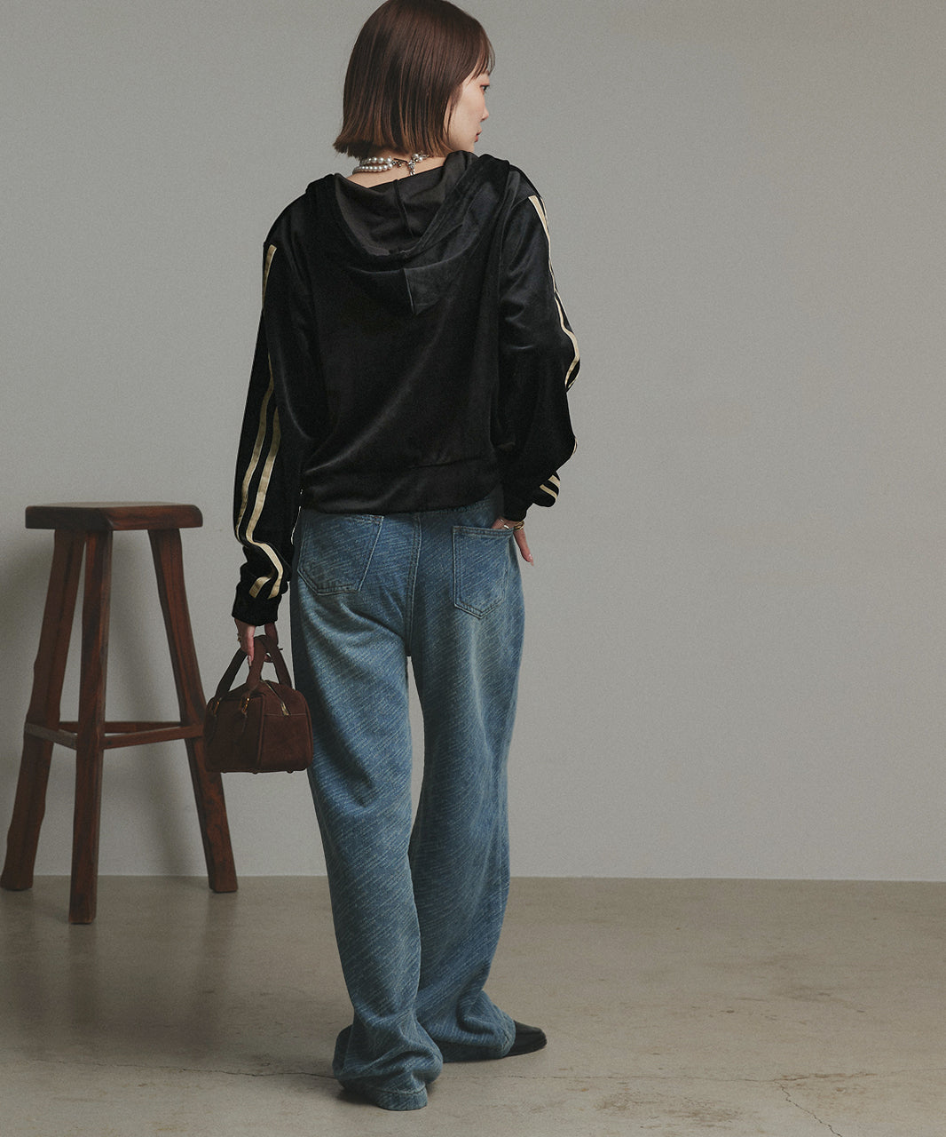 アドティエ ad thie 【2025AW新作】サイドラインジップベロアパーカー （ブラック） ブラック