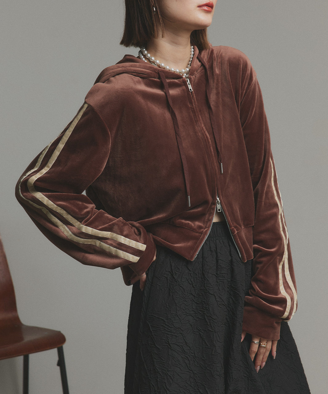 アドティエ ad thie 【2025AW新作】サイドラインジップベロアパーカー （ブラック） ブラック