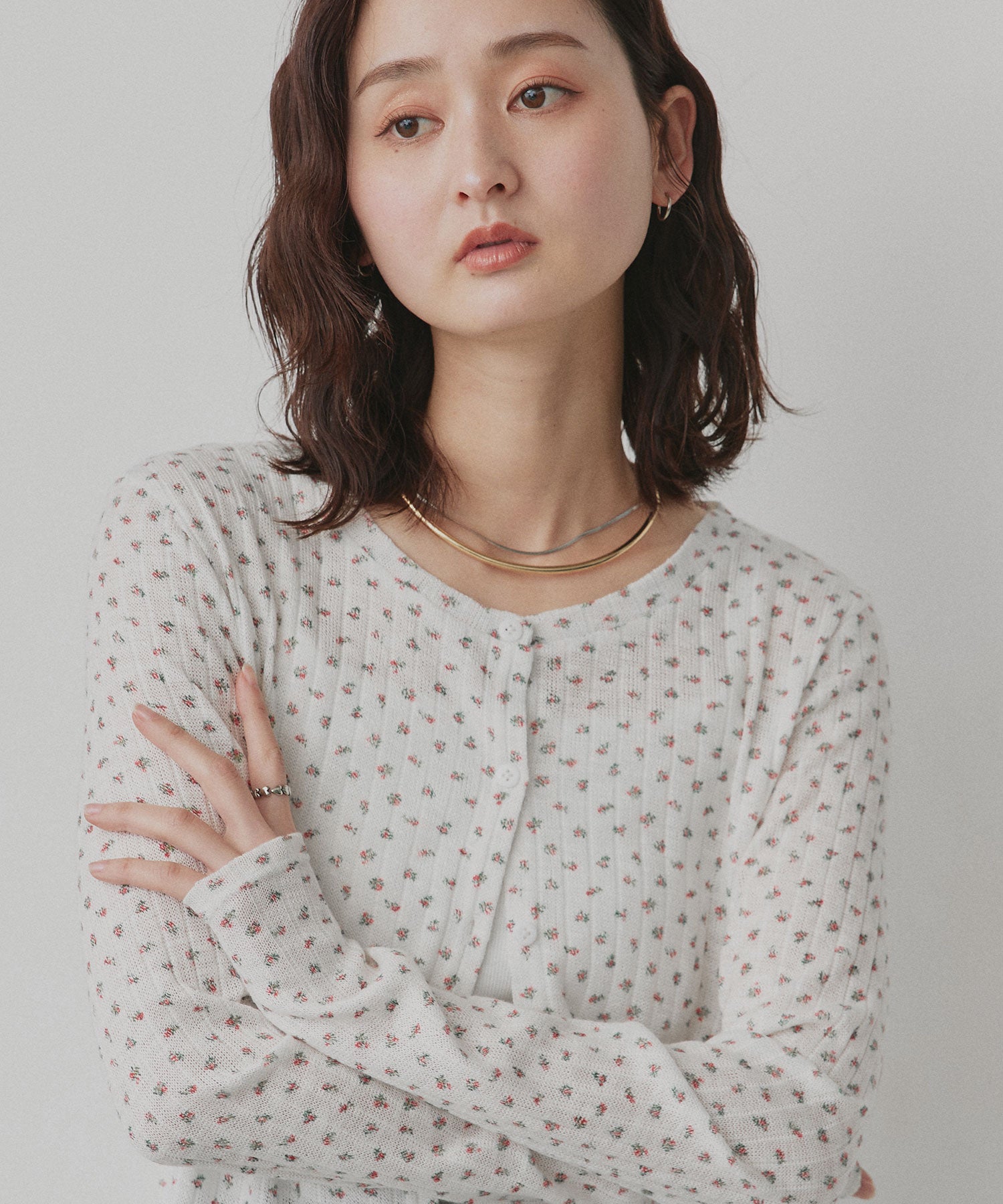 アドティエ ad thie 【2026SS新作】小花柄透かし編みニットカーディガン リブキャミソールセット （オフホワイト） オフホワイト