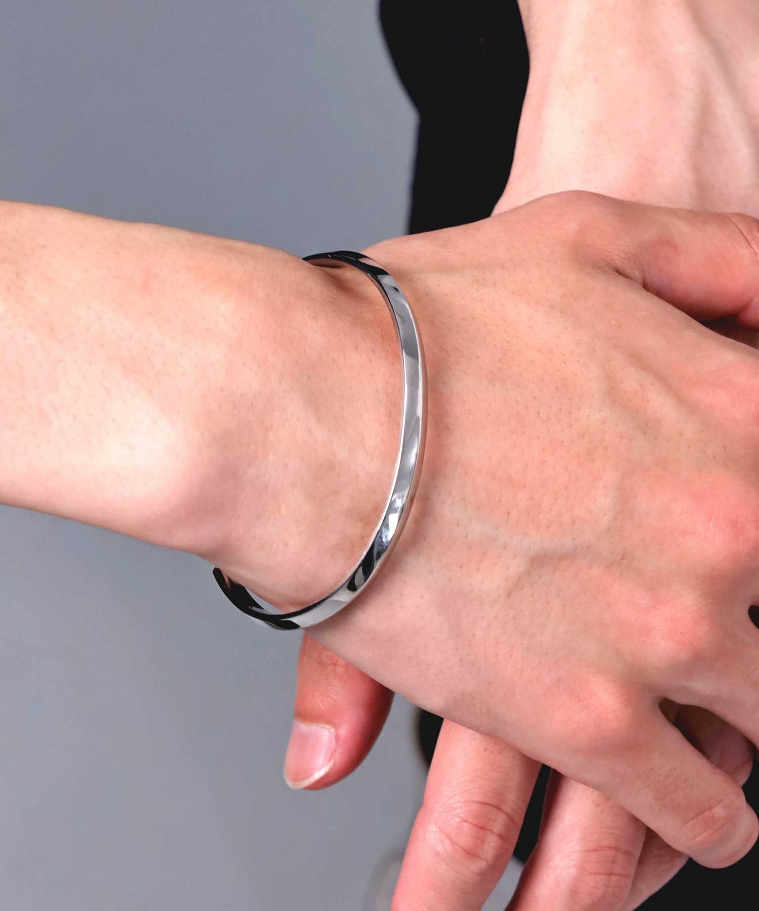 ライオンハート LION HEART 【限定展開】“LH-1”ケンワンバングル/サージカルステンレス（金属アレルギー対応） （シルバー） シルバー