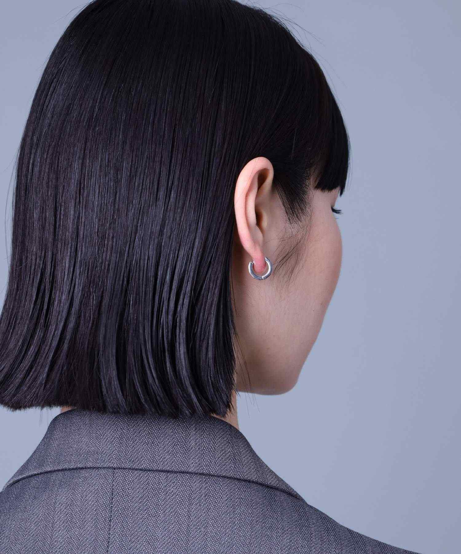 ライオンハート LION HEART 【限定展開】“LH-1”フリージングフープピアス/サージカルステンレス（金属アレルギー対応） （シルバー） シルバー