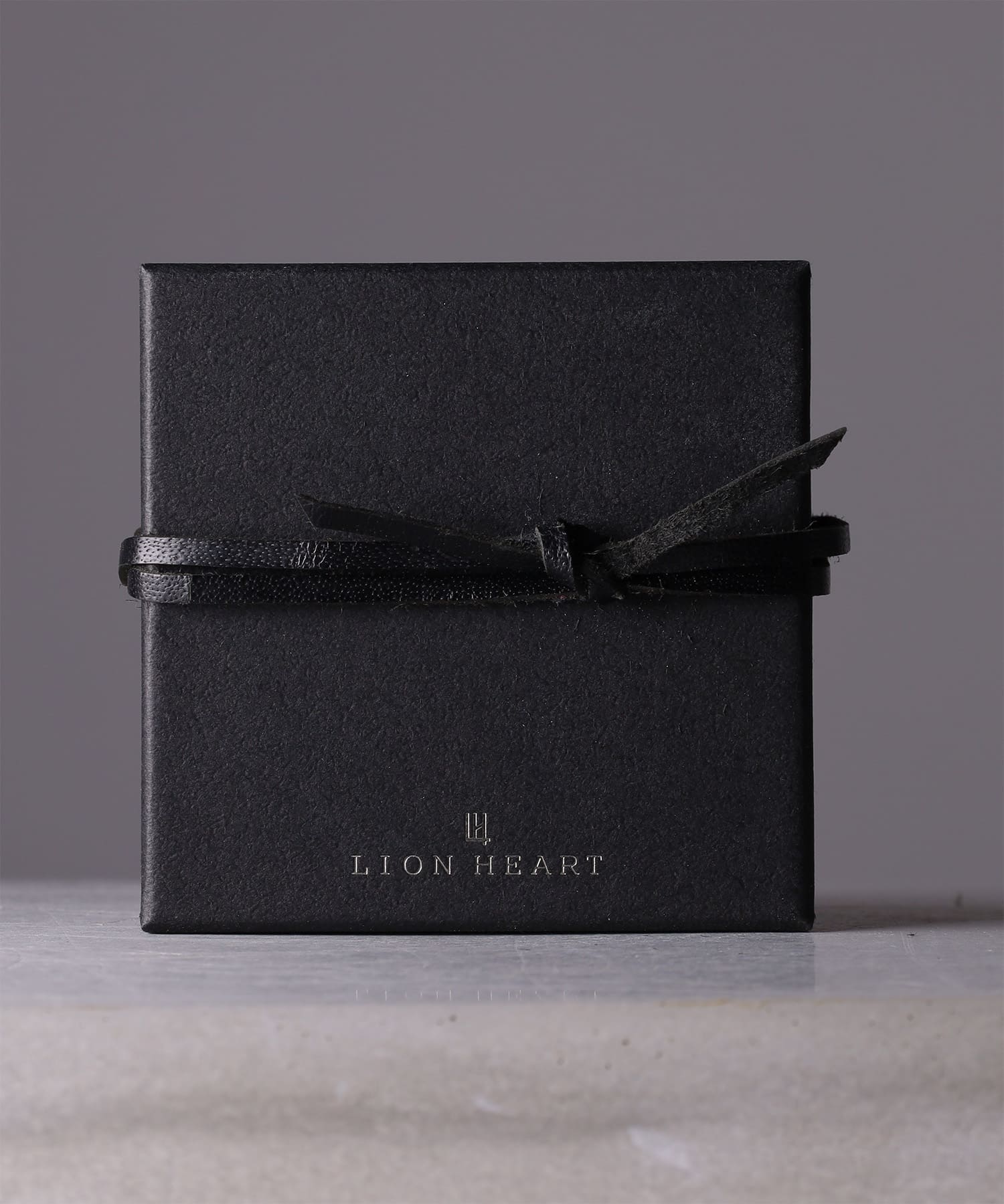 ライオンハート LION HEART 【限定展開】“THE EDGE”シグネチャーカッティングダブルリングネックレス/スペシャルパッケージ/サージカルステンレス（金属アレルギー対応） （シルバー） シルバー