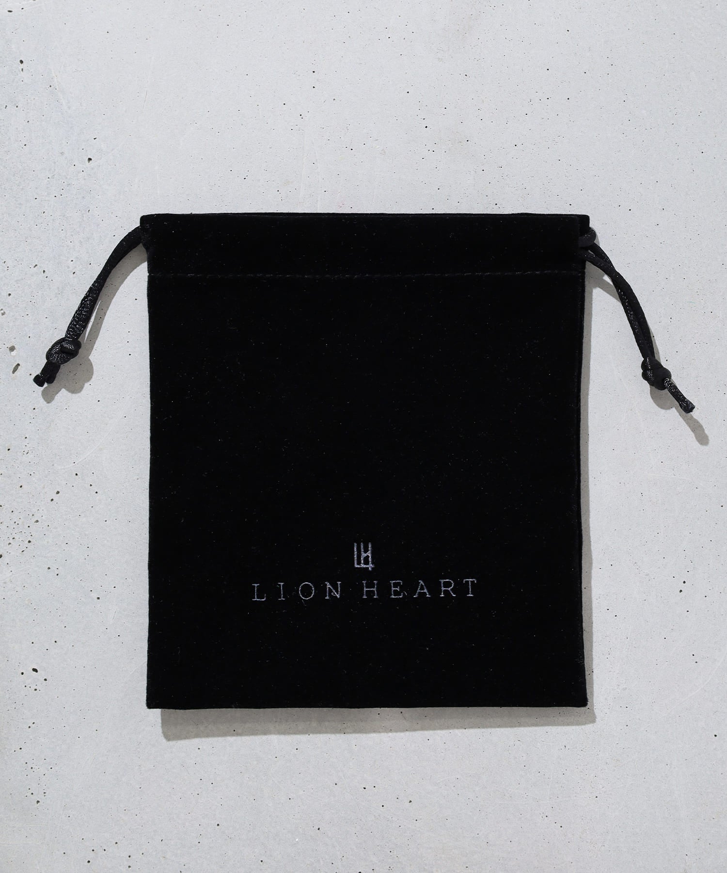 ライオンハート LION HEART “THE EDGE”カッティングフープピアス（M SIZE）/シルバー925 （シルバー） シルバー