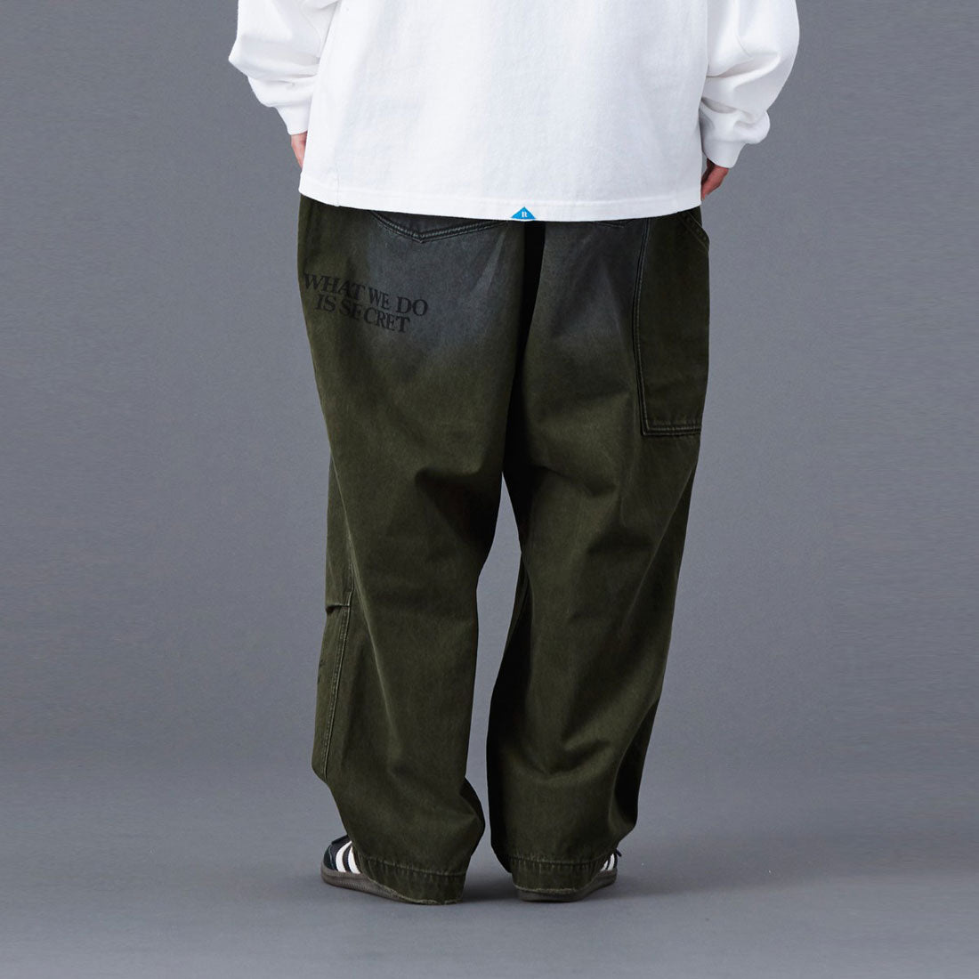 リベレイダース Liberaiders ハンドライティング プリント チノ サルエルパンツ（HANDWRITING PRINT CHINO SARROUEL PANTS） （GREEN） GREEN