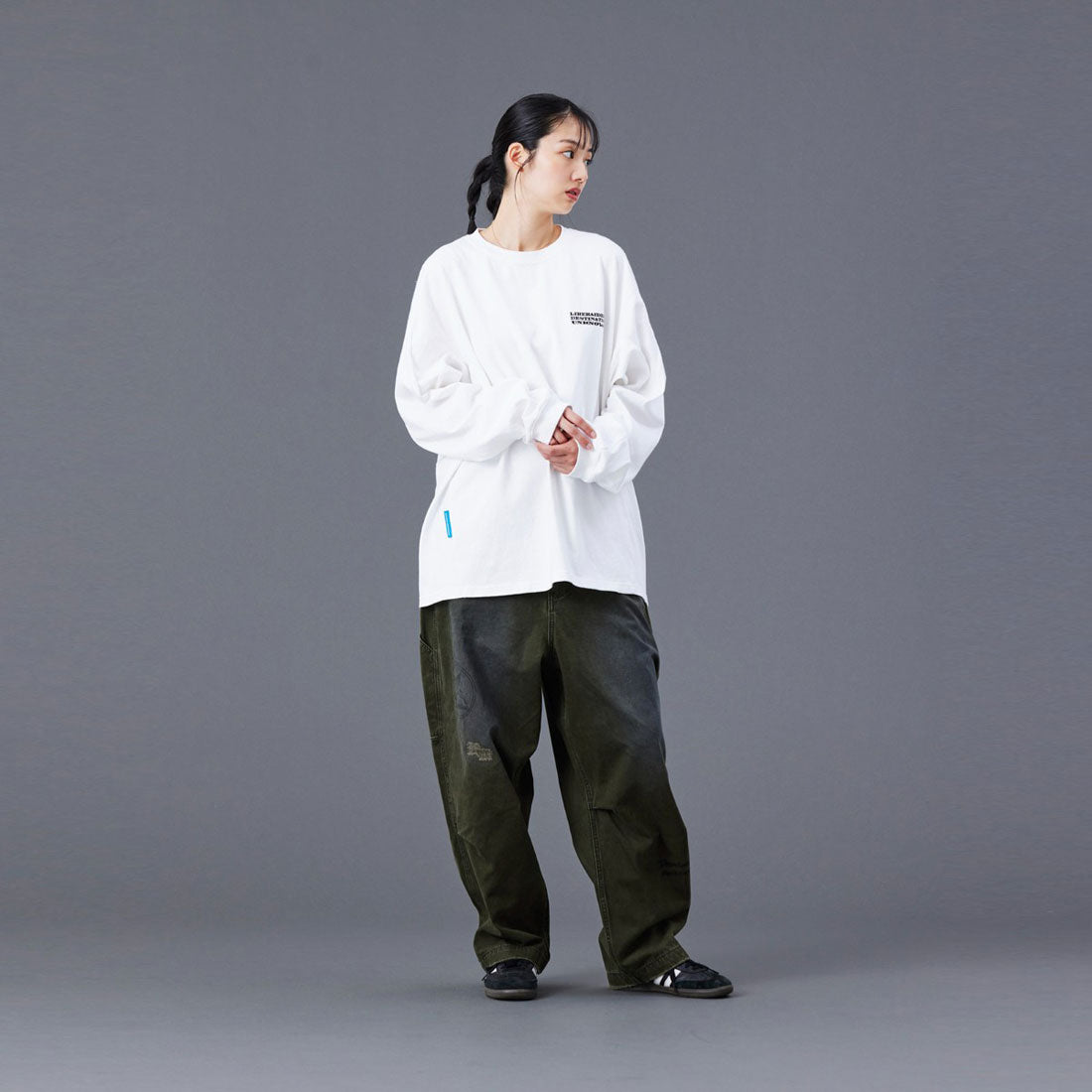 リベレイダース Liberaiders ハンドライティング プリント チノ サルエルパンツ（HANDWRITING PRINT CHINO SARROUEL PANTS） （GREEN） GREEN