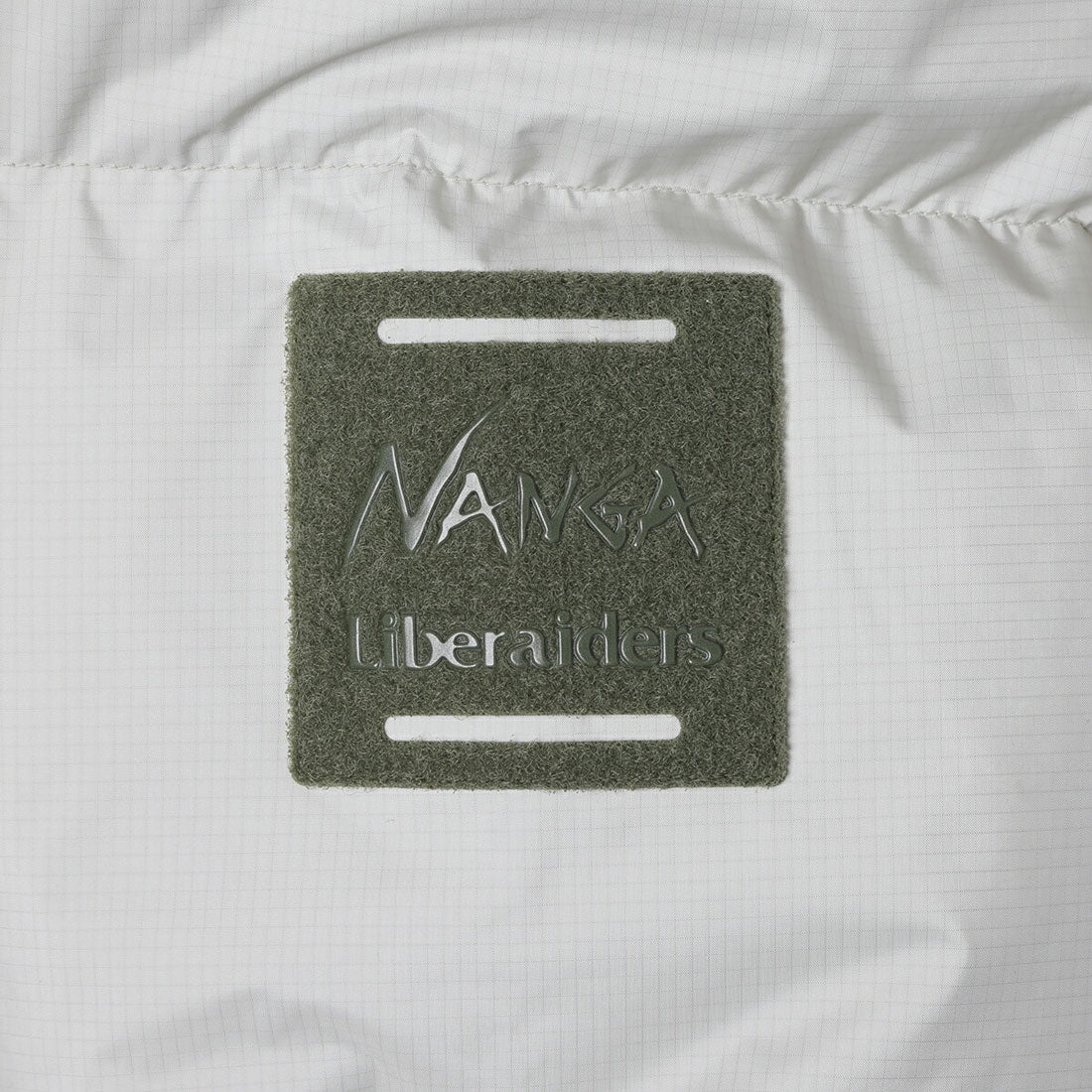 リベレイダース Liberaiders NANGA × Liberaiders AURORA TACTICAL DOWN JACKET（ナンガ×リベレイダース オーロラ タクティカル ダウンジャケット） （IVORY） IVORY