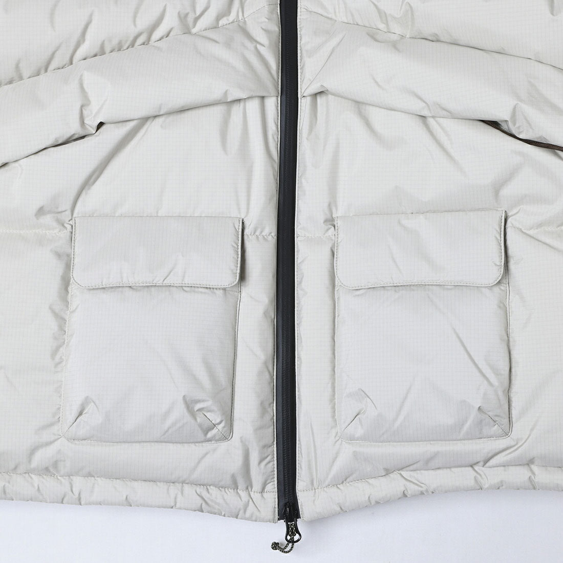 リベレイダース Liberaiders NANGA × Liberaiders AURORA TACTICAL DOWN JACKET（ナンガ×リベレイダース オーロラ タクティカル ダウンジャケット） （IVORY） IVORY