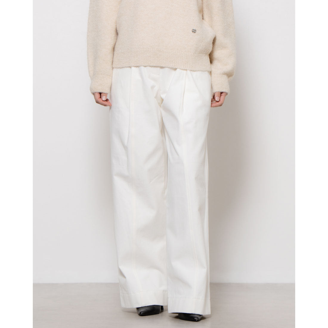 ルエブル LOEUVRE One-Tucked Cotton Wide Pants - 01
