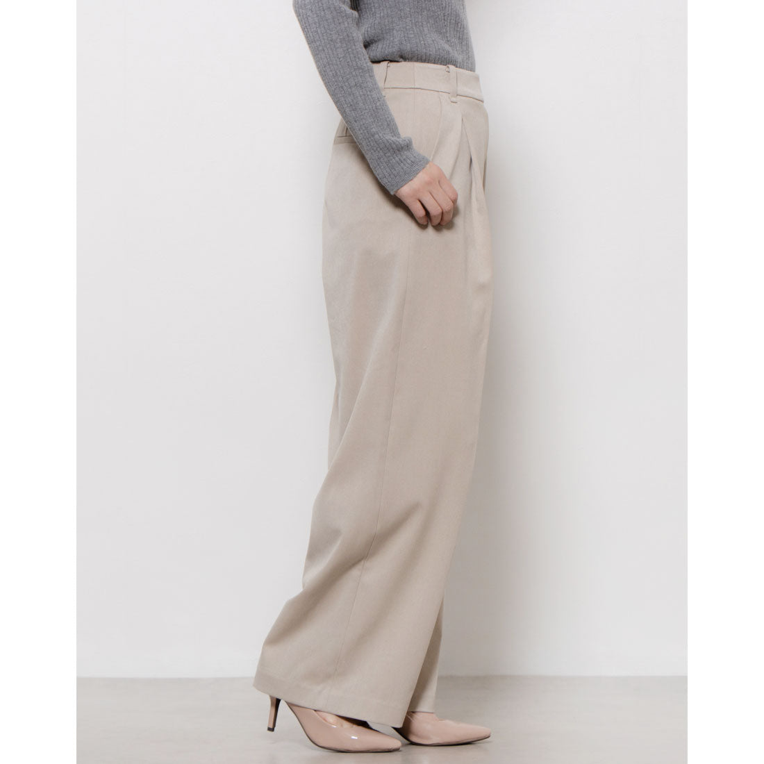 ルエブル LOEUVRE Wool blended one-tuck pants - 01