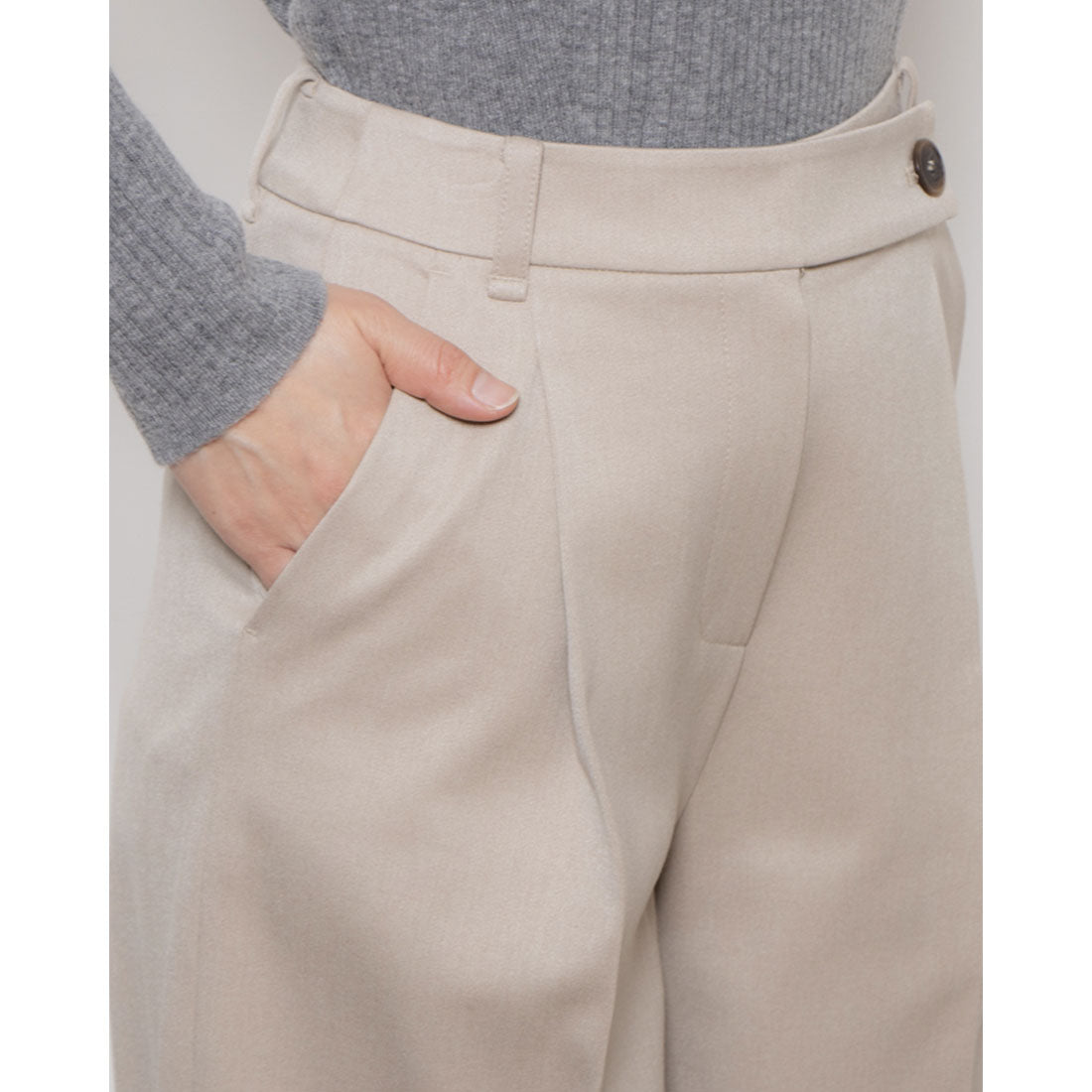 ルエブル LOEUVRE Wool blended one-tuck pants - 01