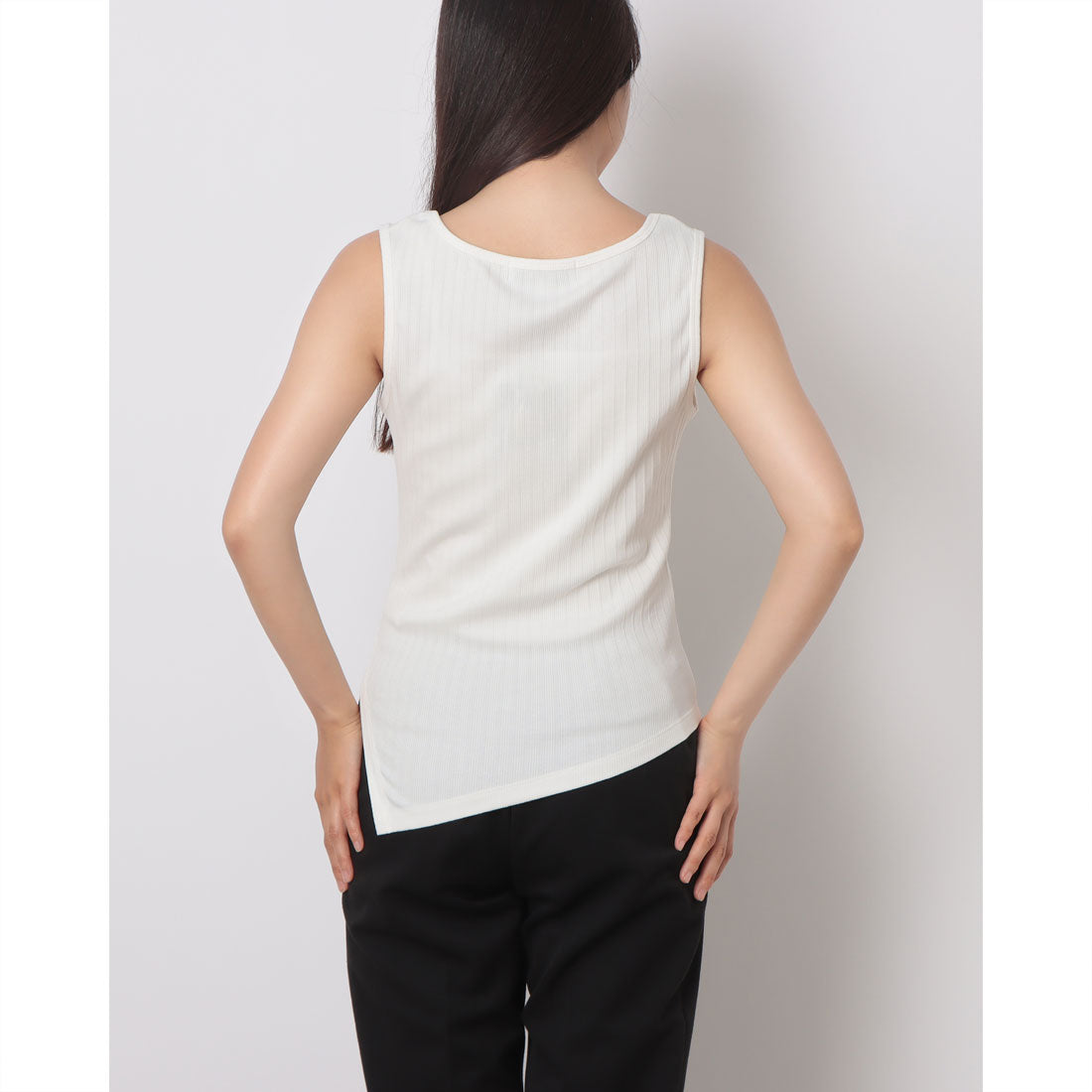 ルエブル LOEUVRE Asymmetric Hem solid Sleeveless Top （03 IVORY） 03 IVORY