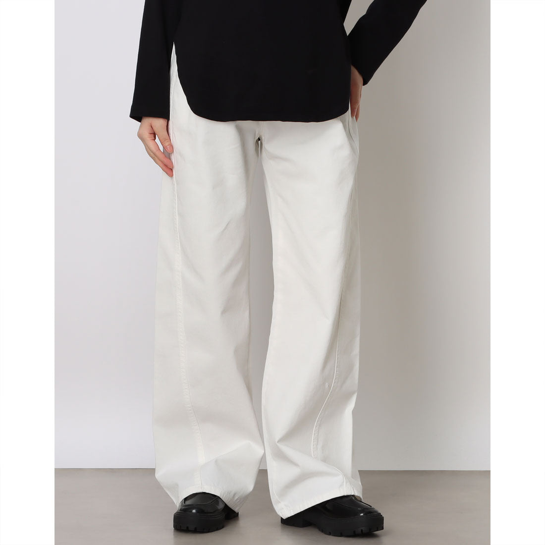 ルエブル LOEUVRE Straight-leg Coating Jeans （IVORY） IVORY