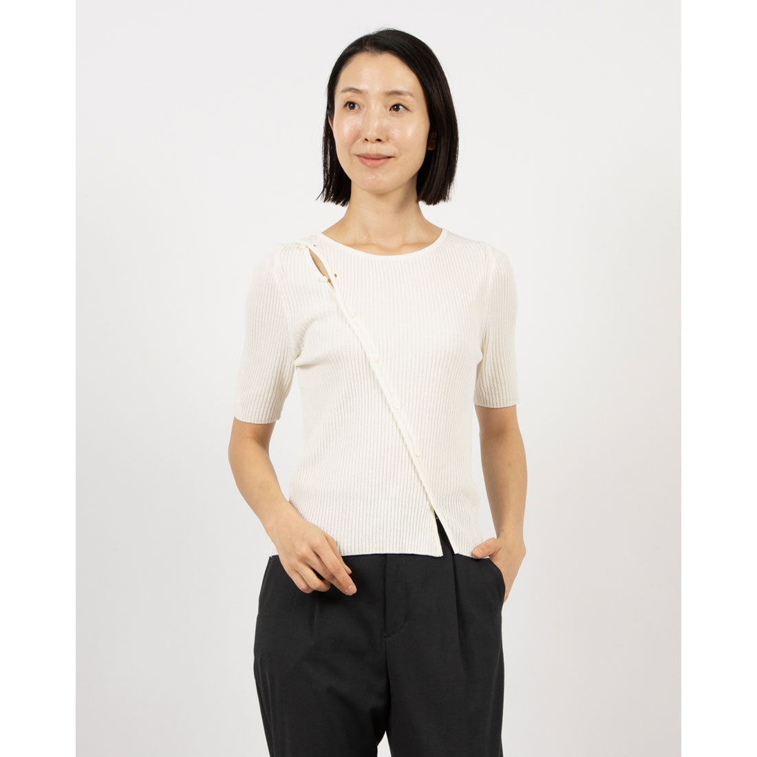 ルエブル LOEUVRE Diagonal Button Slit Knit,IVORY