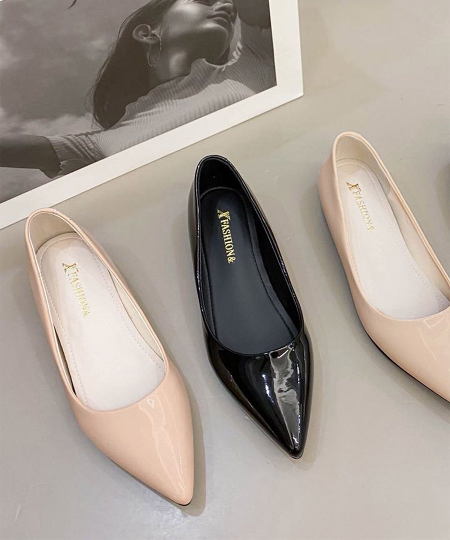 ロワ LOWO ドレスシーンから通勤・普段使いまで｜上品にみせる万能エナメルシューズ パンプス 結婚式 フラット 歩きやすい オフィス（ベージュ） アイボリー