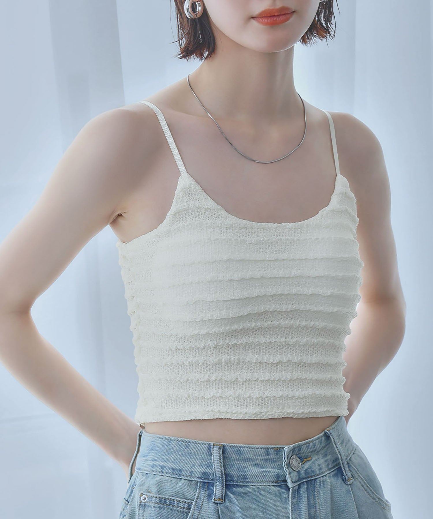 ロワ LOWO ウェーブデザインショート丈キャミソール （ホワイト） ホワイト