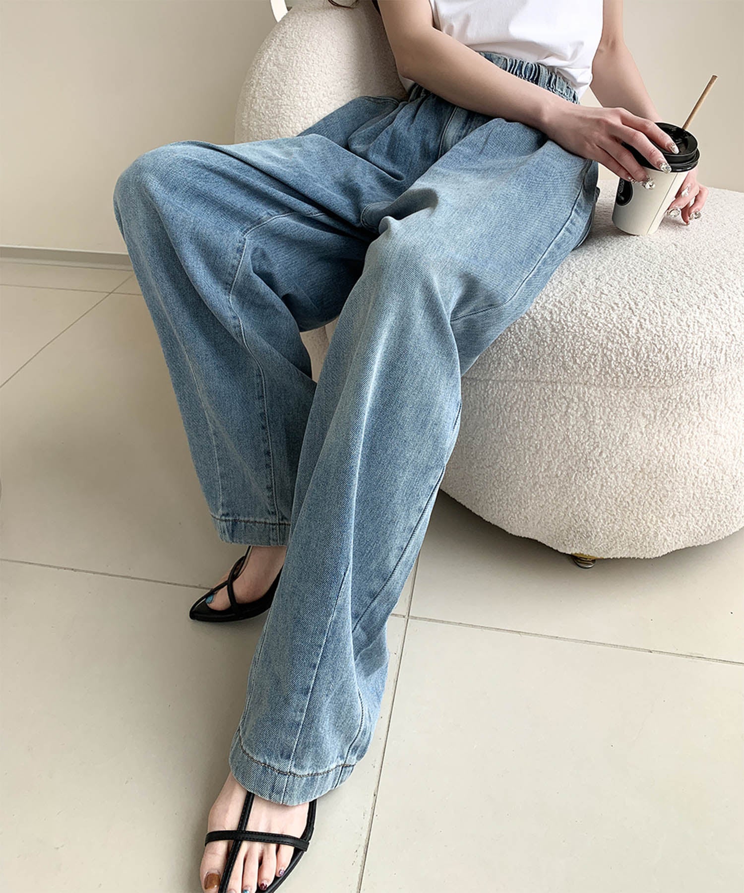 ロワ LOWO 綿混カーヴィーシルエットハイウエストワイドデニムパンツ（ブルー） スカイブルー