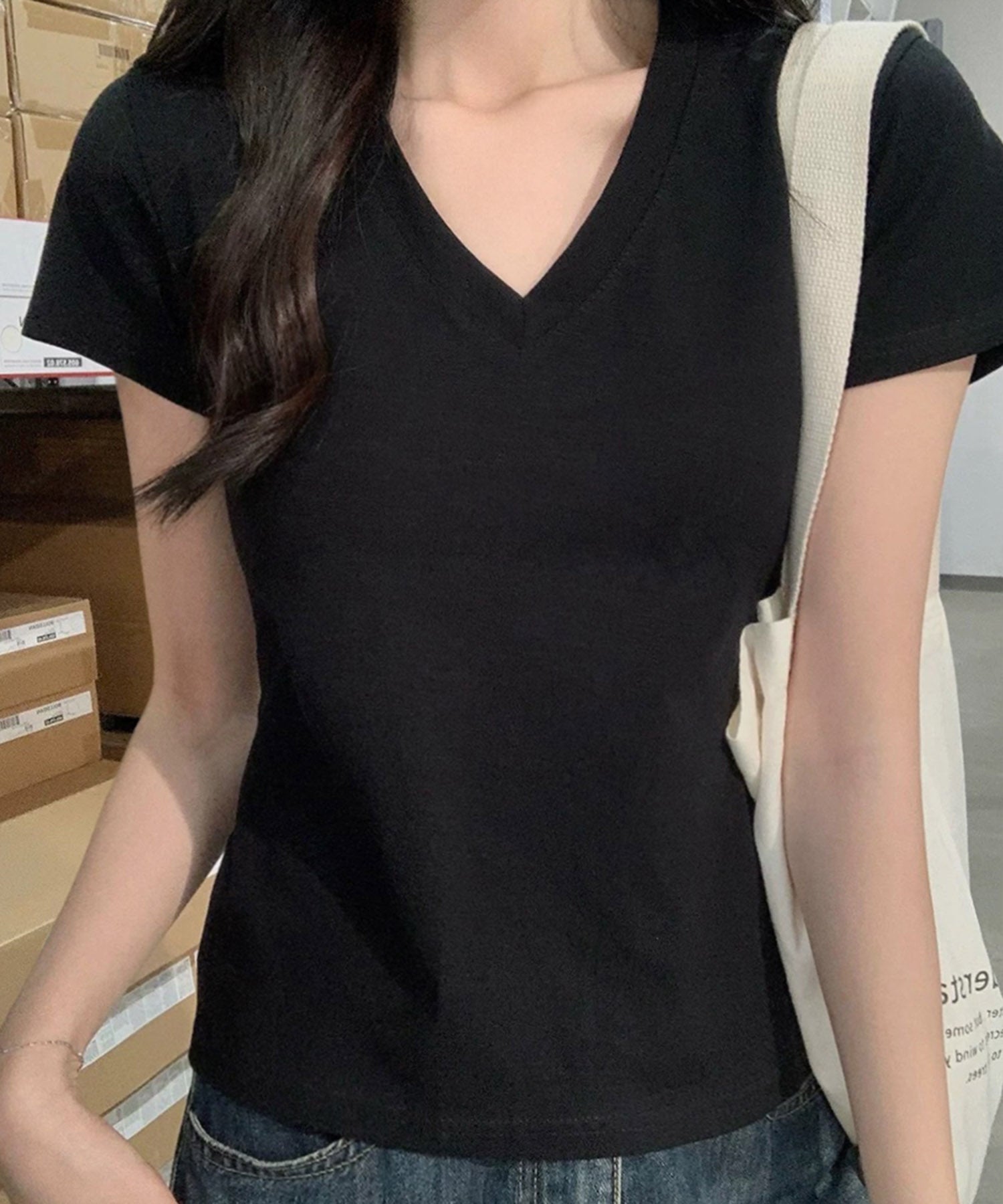 ロワ LOWO 綿混Vネック無地Tシャツ カットソー （ブラック） ブラック