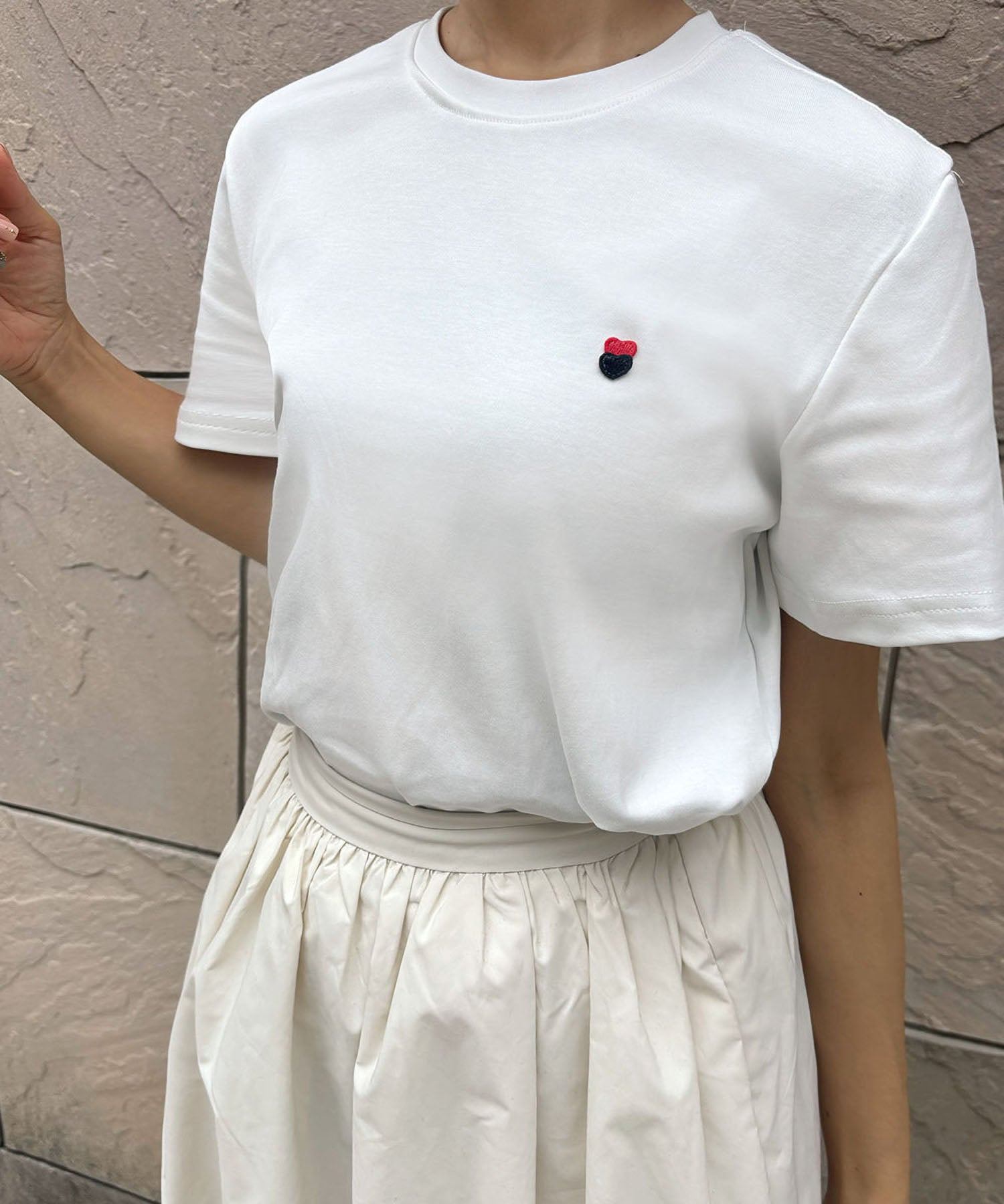 ロワ LOWO 綿混選べる2タイプワンポイント刺繍シンプルTシャツ カットソー （Bタイプ） Bタイプ